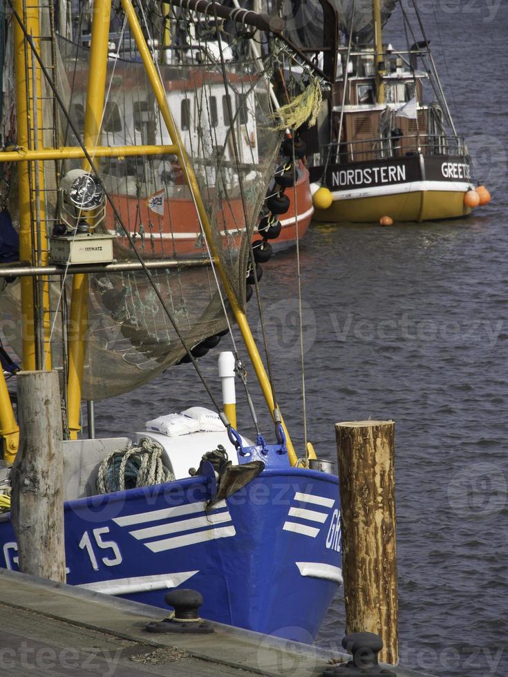 greetsiel nel mare del nord tedesco foto