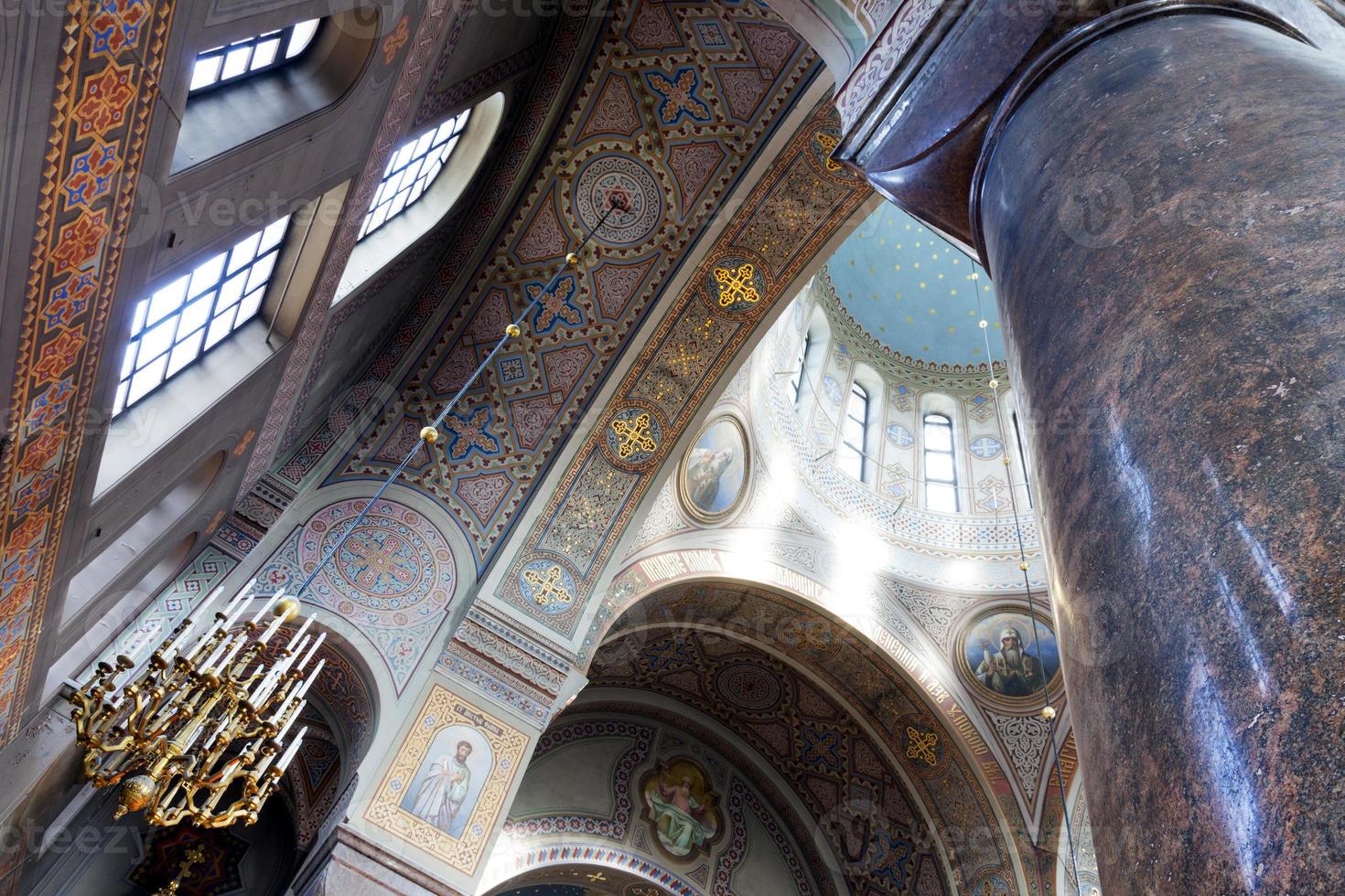 interno della cattedrale uspensky a helsinki foto