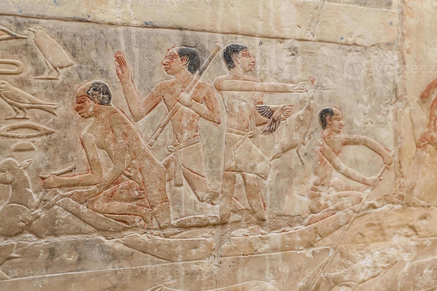 scene nella necropoli di saqqara, cairo, egitto foto