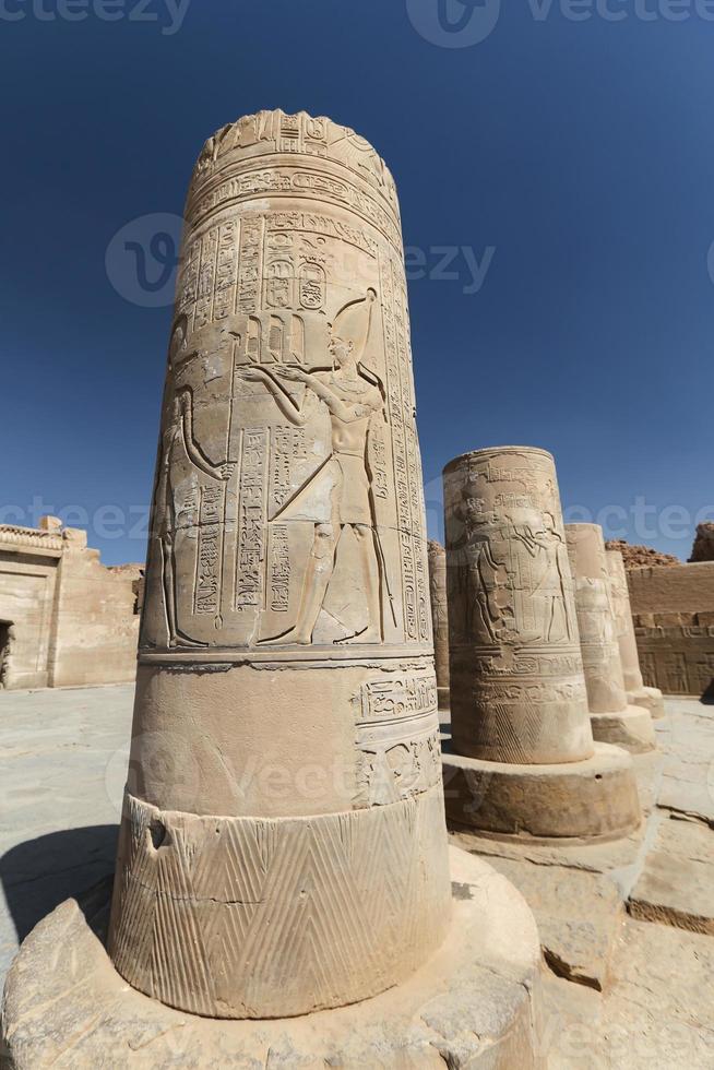 colonna nel tempio di kom ombo, assuan, egitto foto