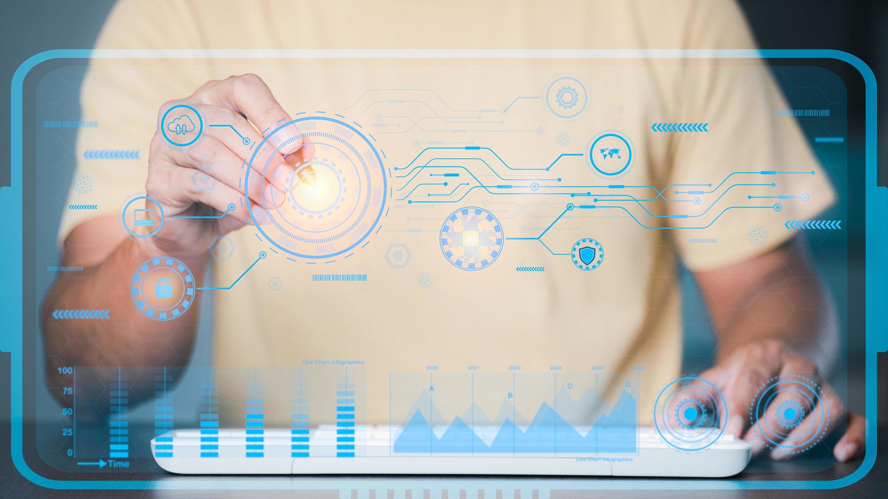 un programmatore utilizza un display virtuale dell'ologramma, manipolando i dati con la tecnologia del software di rete. con l'obiettivo di sviluppare innovazioni future incentrate sulla sicurezza informatica e accessibili a livello globale foto