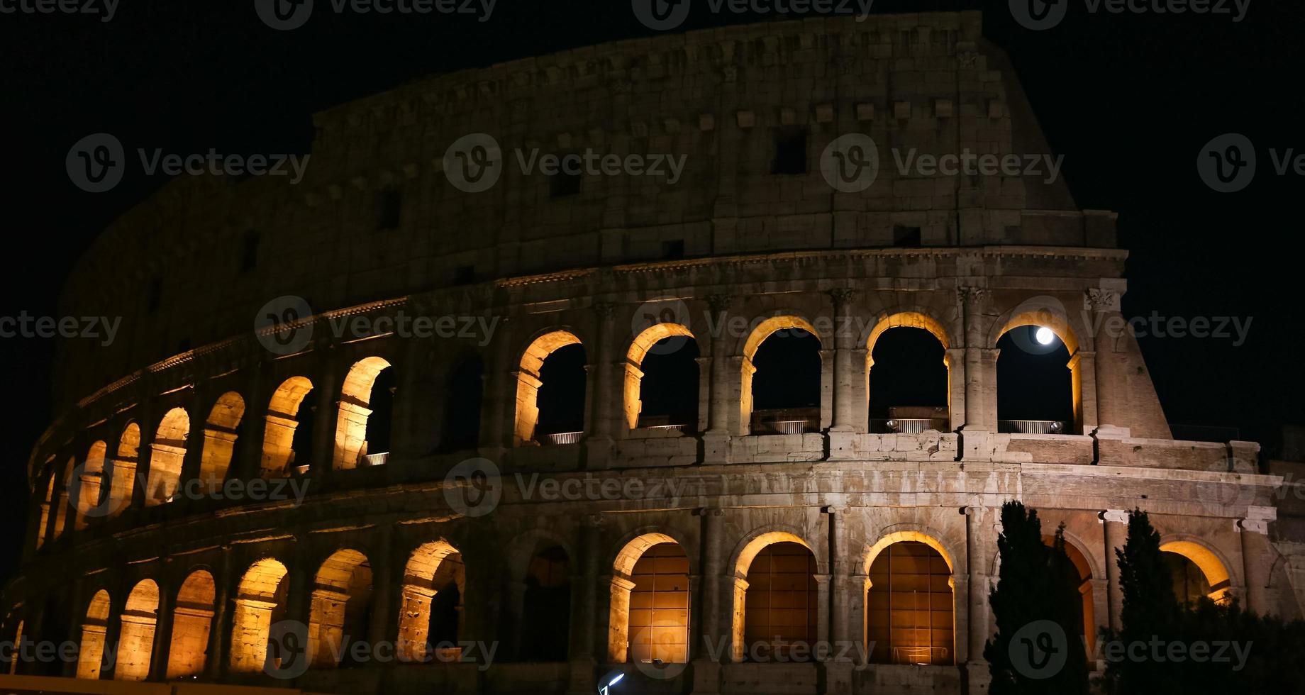 Colosseo a Roma, Italia foto