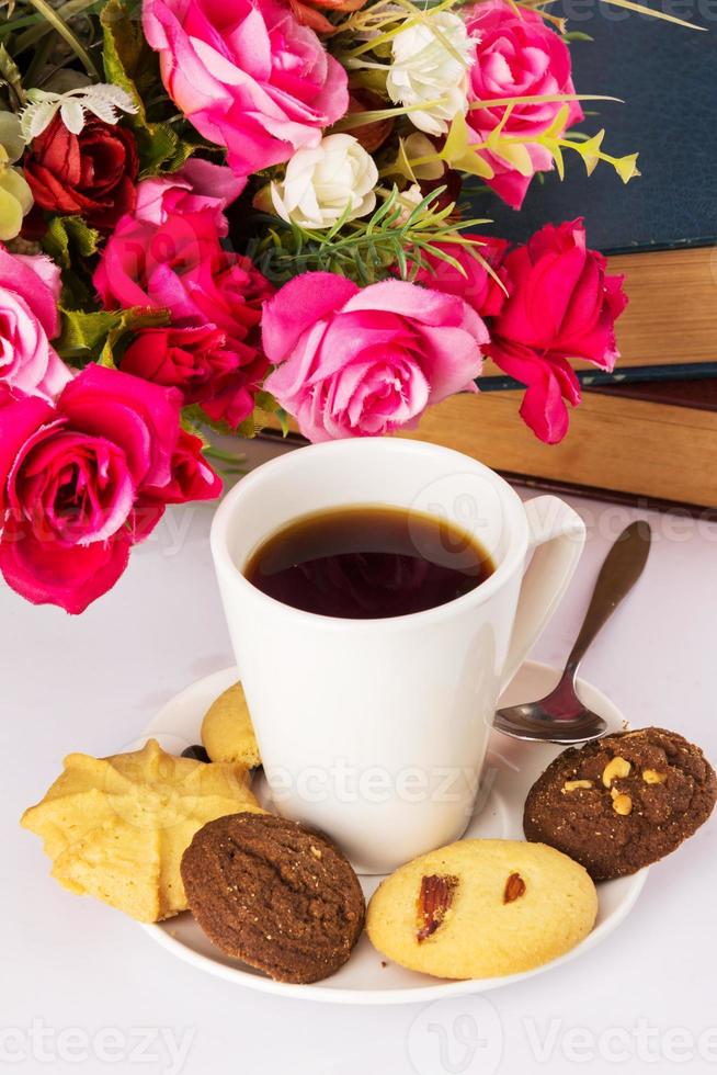 bevanda calda caffè e biscotti foto