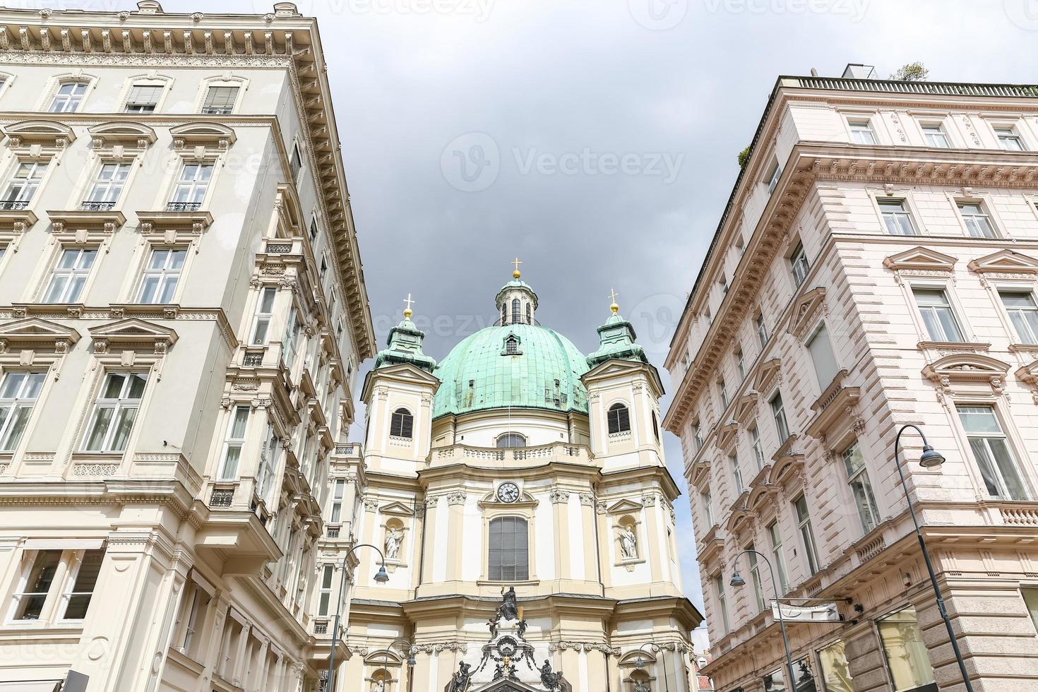 chiesa di san pietro, peterskirche a vienna, austria foto