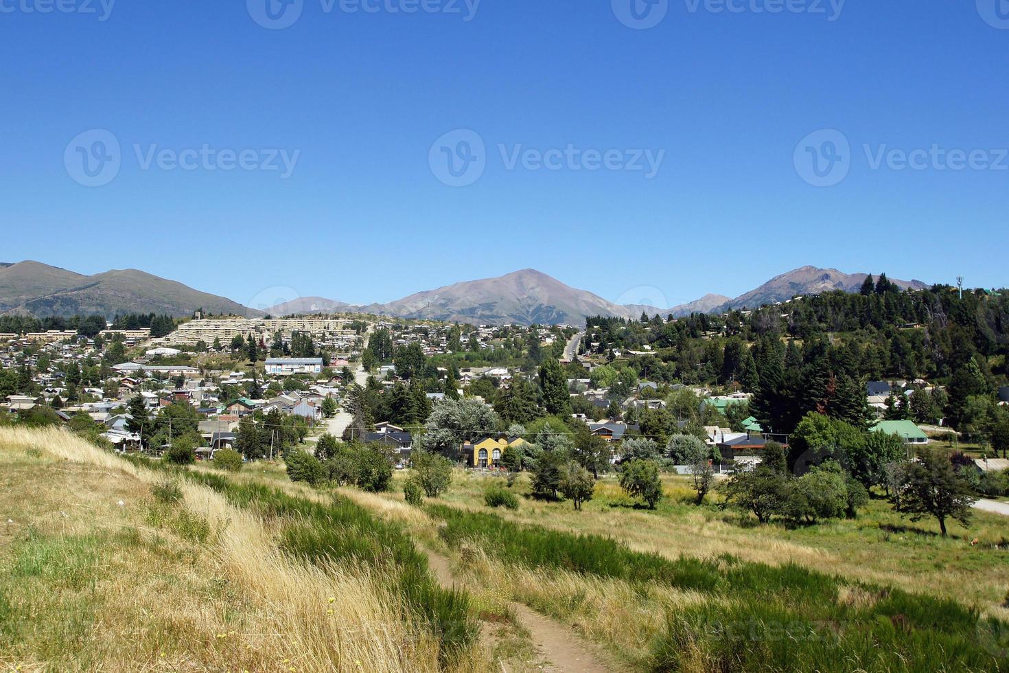 immagine panoramica di bariloche, argentina foto