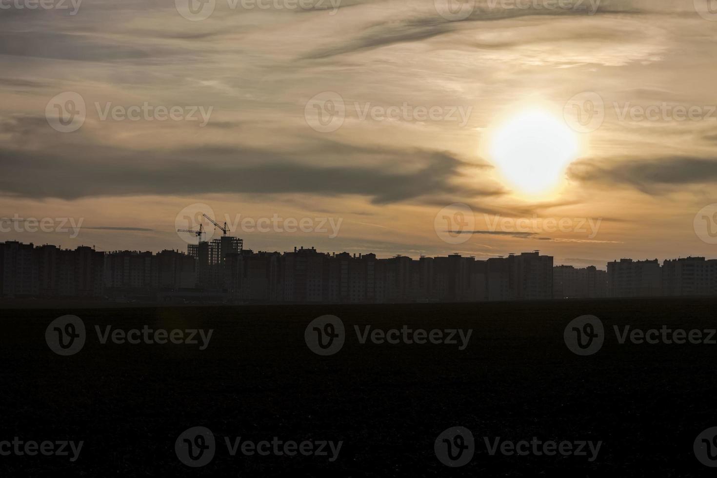 paesaggio durante il tramonto o l'alba foto