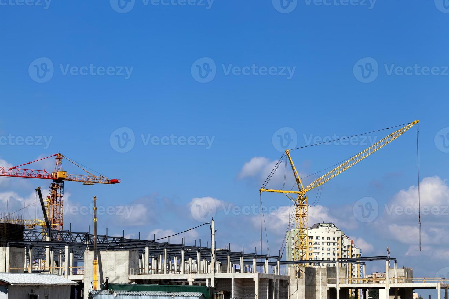 realizzazione di un nuovo edificio commerciale multipiano foto