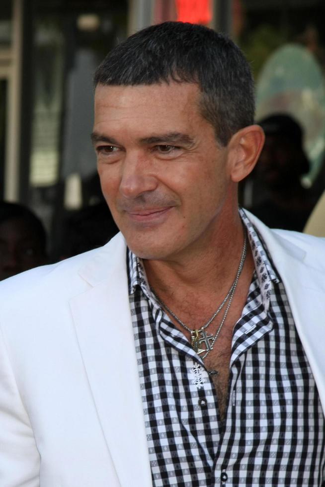 los angeles, 23 ottobre - antonio banderas che arriva al gatto con gli stivali premiere al Regency Village Theatre il 23 ottobre 2011 a Westwood, ca foto