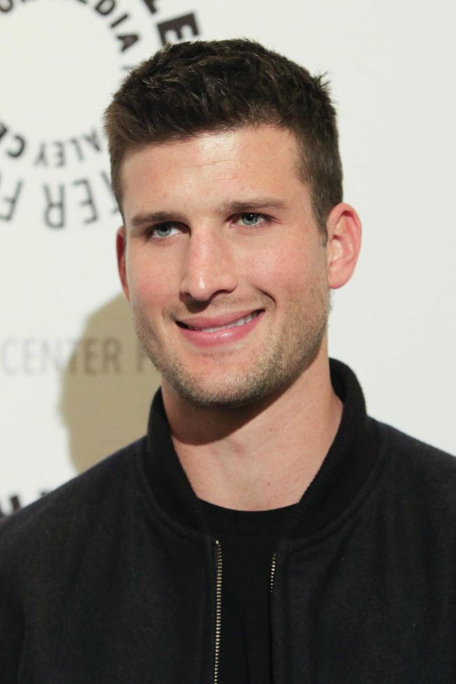 Los Angeles, 7 gennaio - Parker Young at the Fox s ha arruolato la prima al Paley Center for media il 7 gennaio 2014 a Beverly Hills, ca foto