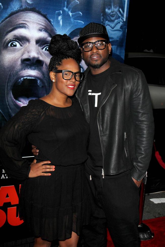 los angeles, 16 aprile - keisha epps, omar epps alla prima mondiale di una casa infestata 2 al regal 14 teatri il 16 aprile 2014 a los angeles, ca foto