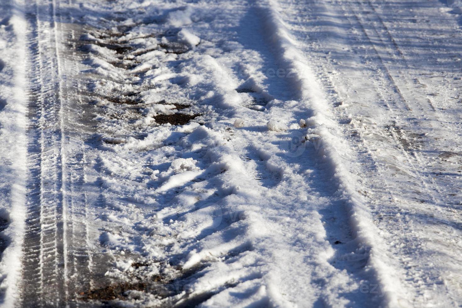 strada nella stagione invernale foto