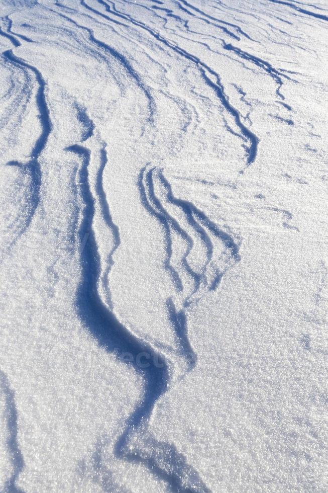 cumuli di neve in inverno foto