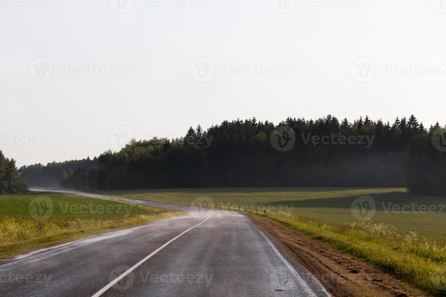 strada per la circolazione di vari veicoli foto