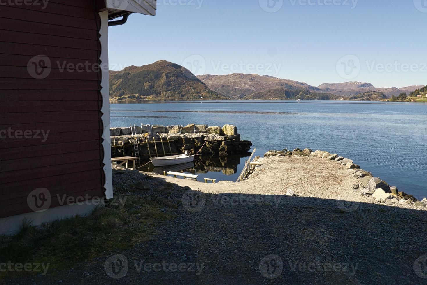 vista del fiordo in Norvegia a Westcap. selje è un paradiso della pesca foto