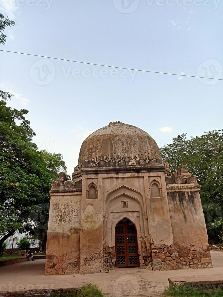 Architettura della tomba di firoz shah tughlaq foto