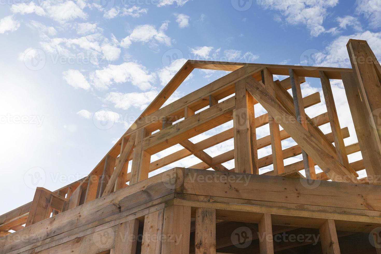 costruzione di una nuova casa di legno foto