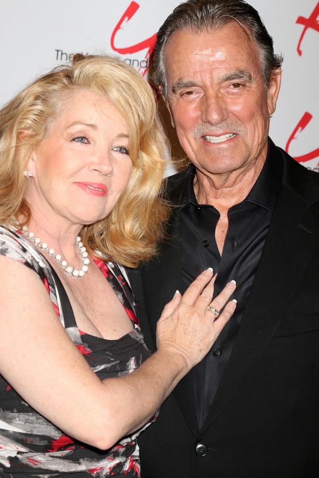 los angeles, 8 settembre - melodia thomas scott, eric braeden alla celebrazione dello spettacolo dei giovani e degli 11.000 resltless presso la città della televisione cbs l'8 settembre 2016 a los angeles, ca foto