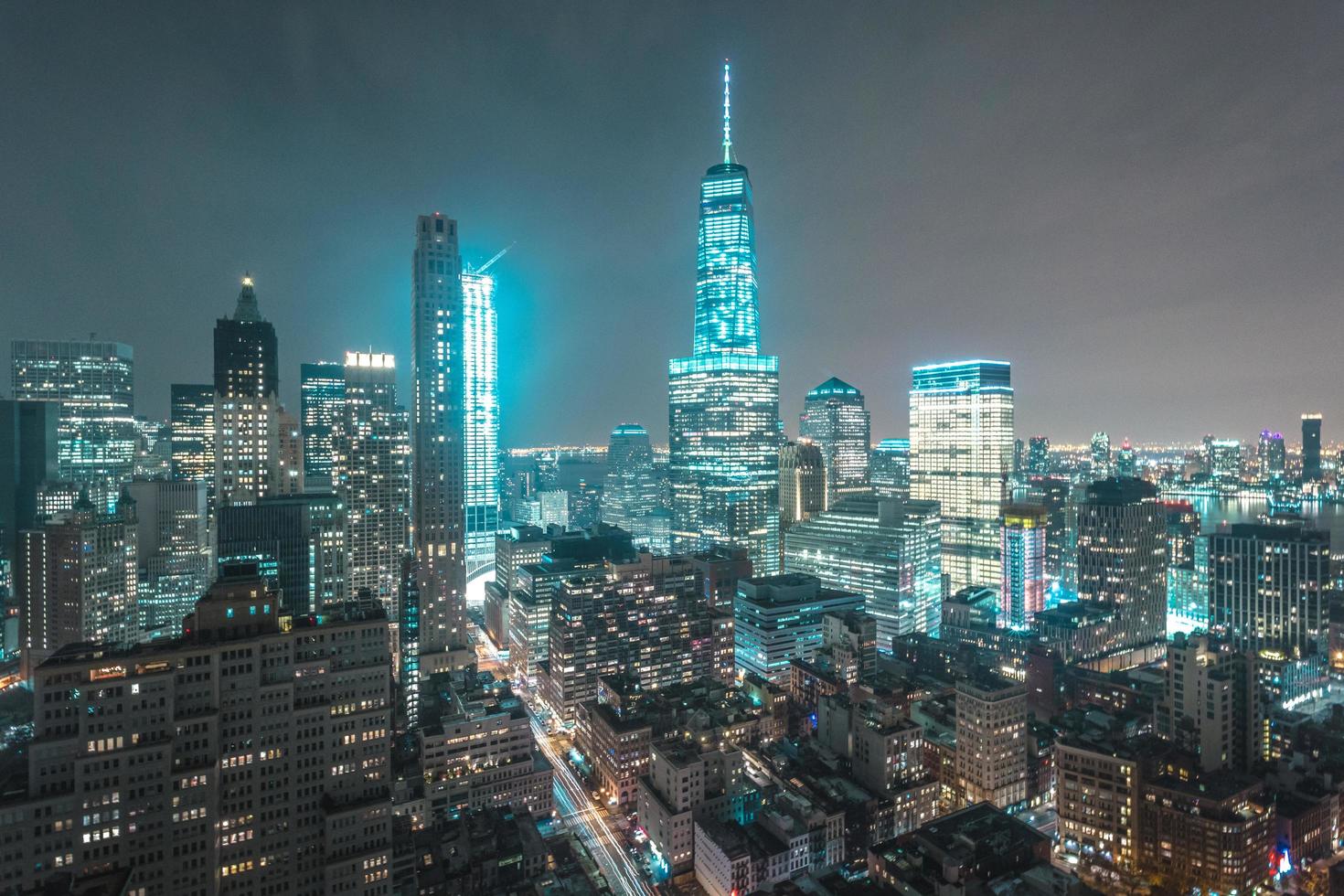 nyc, us, 2022 - un centro commerciale mondiale di notte foto