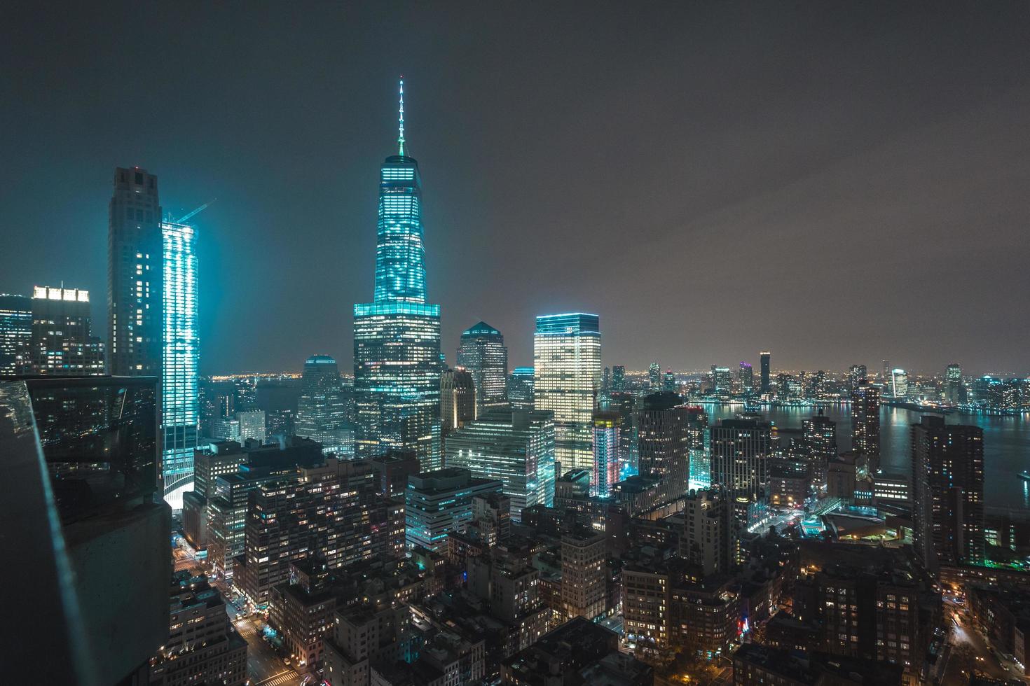 nyc, us, 2022 - un centro commerciale mondiale di notte foto