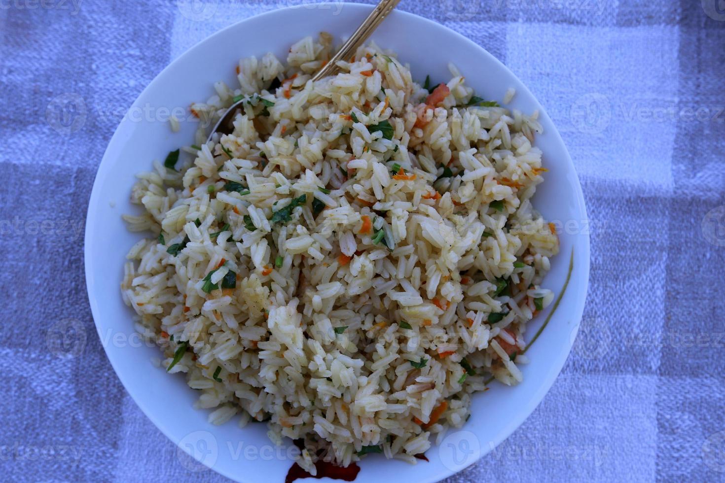 c'è la merenda sul tavolo del ristorante, buon appetito a tutti foto