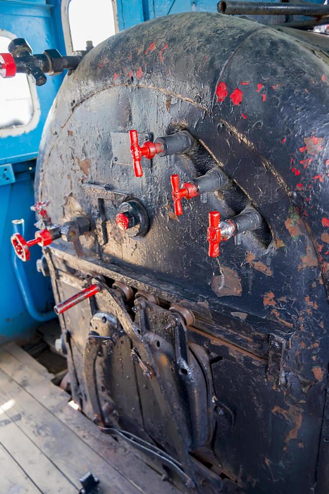 forno a carbone nel treno a vapore foto