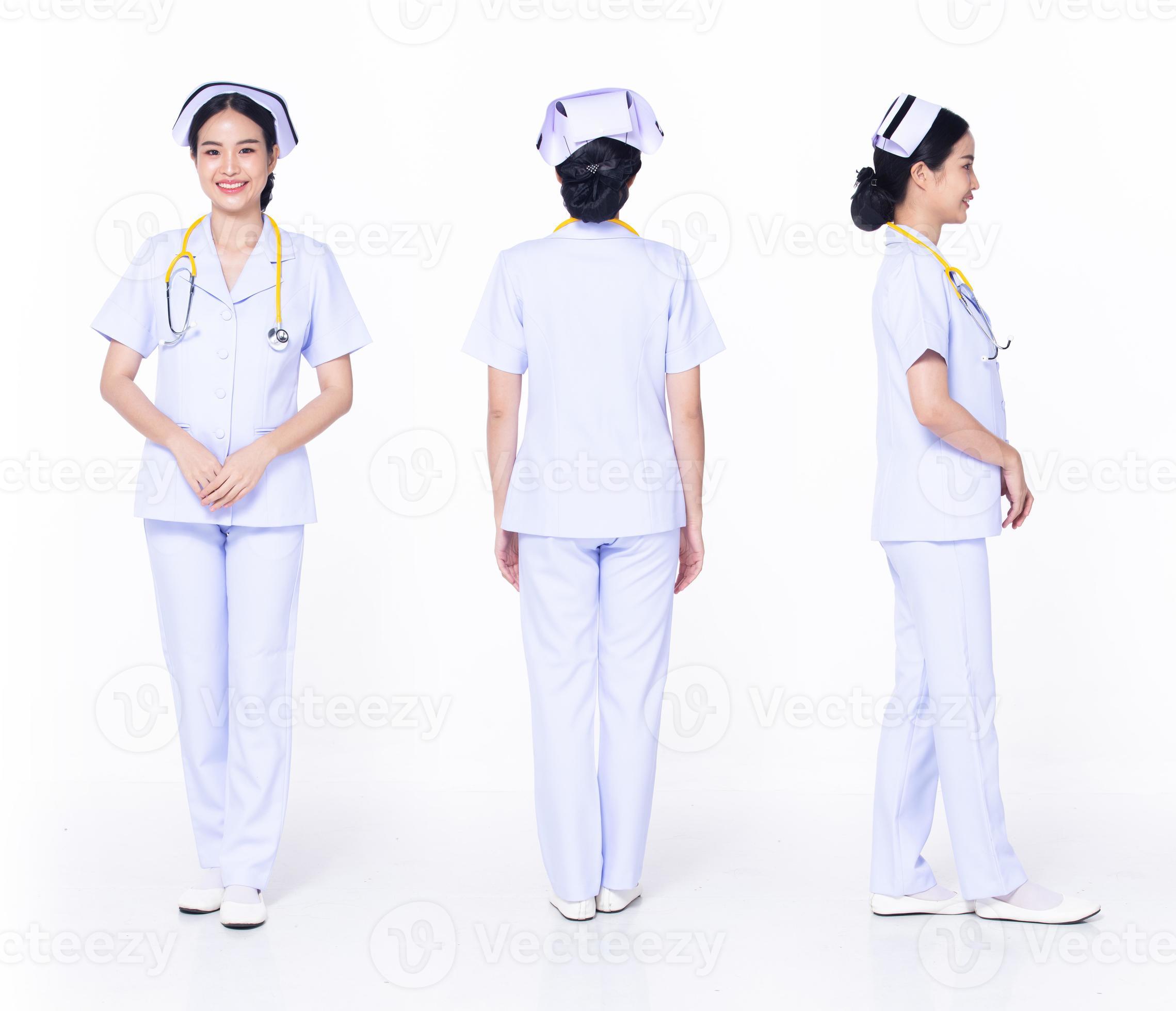 pieno lunghezza 30s 20s asiatico donna infermiera Ospedale, 360 davanti  lato indietro parte posteriore, indossare formale uniforme ansimare scarpe.  Sorridi ospedale femmina sembra a telecamera Sorridi contento al di sopra  di bianca