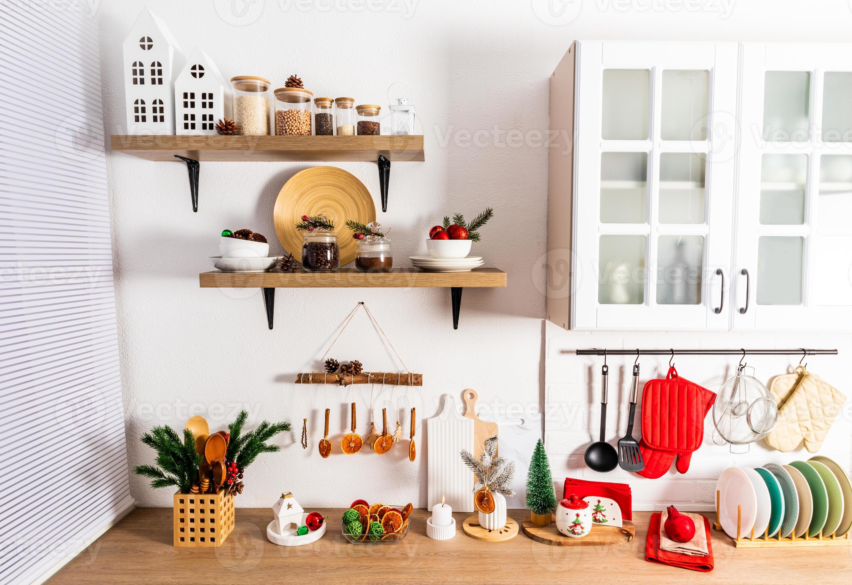 bellissimo interno di un' moderno bianca cucina con vario cucina utensili e  decorazioni per Natale e nuovo anno. pulito eco cucina. 13941527 Stock  Photo su Vecteezy