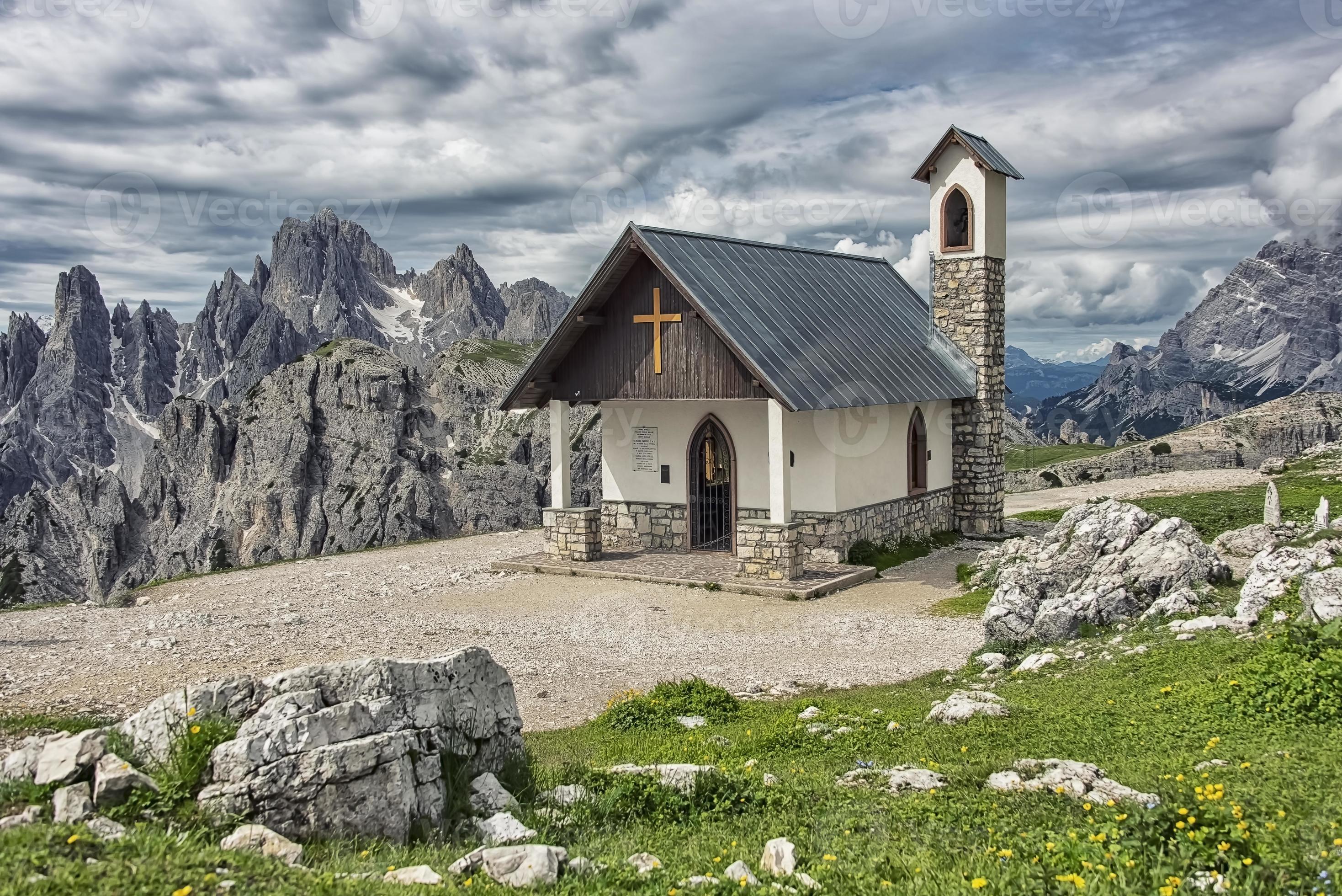 paesaggio dolomitico in alto adige italia foto