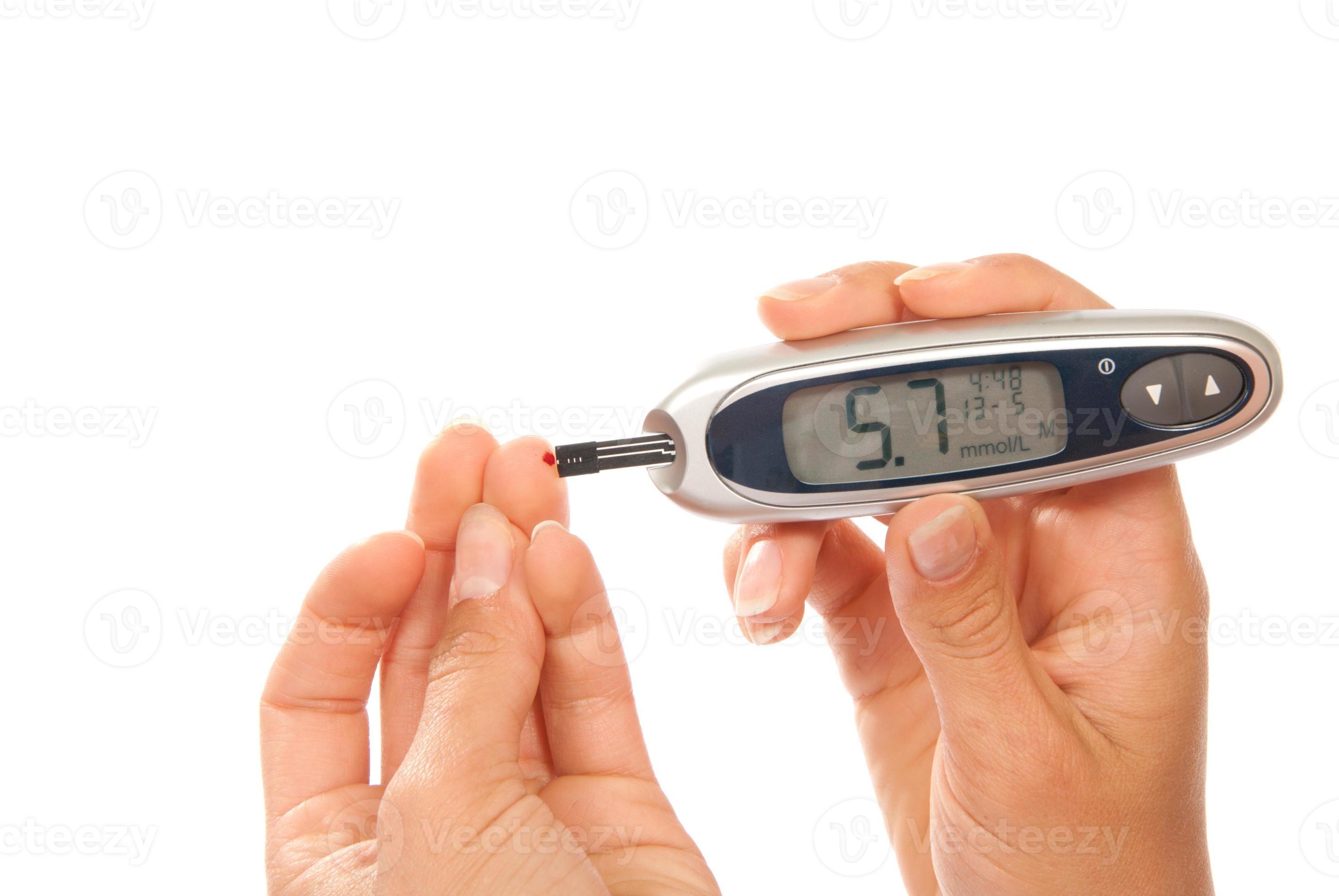 diabete che misura il livello di glucosio nel sangue foto