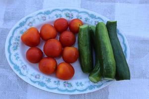 c'è la merenda sul tavolo del ristorante, buon appetito a tutti foto