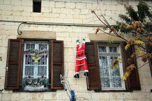 tel aviv israel 9 settembre 2019 una piccola finestra in una grande città. foto