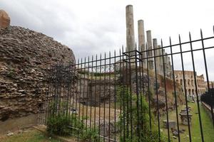 colosseo italia 6 maggio 2022 il colosseo è un monumento architettonico dell'antica roma. foto