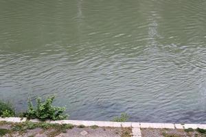 9 maggio 2022 fiume tevere italia. fiume Tevere a pieno flusso nel centro di roma. foto