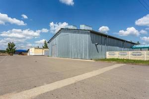 hangar per frutta e verdura in magazzino. magazzino di produzione. industria vegetale foto