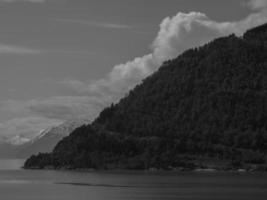 panoramica della Norvegia in primavera foto