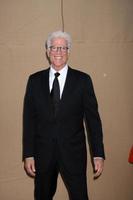 los angeles, 29 luglio - ted danson arriva alla festa estiva del cbs tca 2013 presso la location privata il 29 luglio 2013 a beverly hills, ca foto