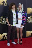 los angeles, 9 aprile - blake anderson, rachael finley al film mtv 2016 awards arrivi allo studio dei fratelli warner il 9 aprile 2016 a burbank, ca foto