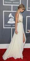 Los Angeles, 10 febbraio - Taylor Swift arriva al 55° Grammy Awards annuale presso lo Staples Center il 10 febbraio 2013 a Los Angeles, California foto