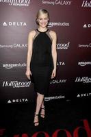 los angeles, 6 nov - taylor schilling al gala del ventesimo anniversario della prossima generazione del reporter di hollywood al museo del martello il 6 novembre 2013 a westwood, ca foto