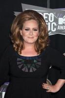 los angeles, 28 agosto - adele arriva al mtv video music awards 2011 al la live il 28 agosto 2011 a los angeles, ca foto