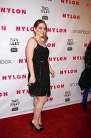 Los angeles, 10 aprile - jennifer Stone arriva alla rivista di nylon per il tredicesimo anniversario a smashbox il 10 aprile 2012 a los angeles, ca foto