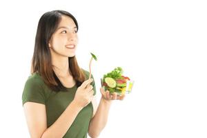 signora felice che tiene roba kichen sopra lo sfondo dello spazio della copia - concetto di preparazione del cibo fatto in casa della gente foto