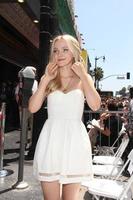 los angeles, 24 luglio - dove cameron alla cerimonia della stella della Walk of fame di kristin chenoweth hollywood all'hollywood blvd il 24 luglio 2015 a los angeles, ca foto