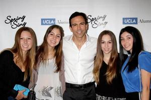 los angeles, 16 maggio - dr bill dorfman all'ucla s spring sing 2014 al pauley pavilion ucla il 16 maggio 2014 a westwood, ca foto