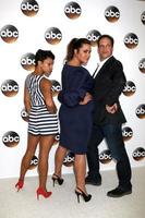 Los Angeles, 4 agosto - Carly Hughes, Katy Mixon, Diedrich Bader all'ABC TCA Summer 2016 Party al Beverly Hilton Hotel il 4 Agosto 2016 a Beverly Hills, CA foto