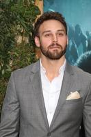 los angeles, 27 giugno - ryan guzman alla prima leggenda di tarzan al teatro dolby il 27 giugno 2016 a los angeles, ca foto