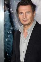 Los Angeles, 11 gennaio - Liam Neeson arriva alla prima grigia al Regal Theatre at la live l'11 gennaio 2012 a Los Angeles, California foto