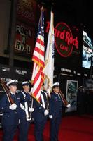 Los angeles, 25 gennaio - guardia d'onore della guardia costiera nelle ore migliori los angeles premiere al tcl teatro cinese imax il 25 gennaio 2016 a los angeles, ca foto