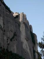 vedute della montagna di Montserrat a nord della città di Barcellona. foto