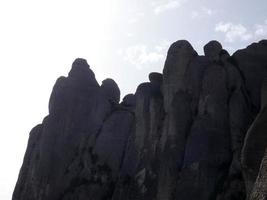 vedute della montagna di Montserrat a nord della città di Barcellona. foto